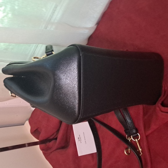 🎁 NEW Coach Etta Black Leather Shoulder/Crossbody Excellent Condition - Picture 10 of 16